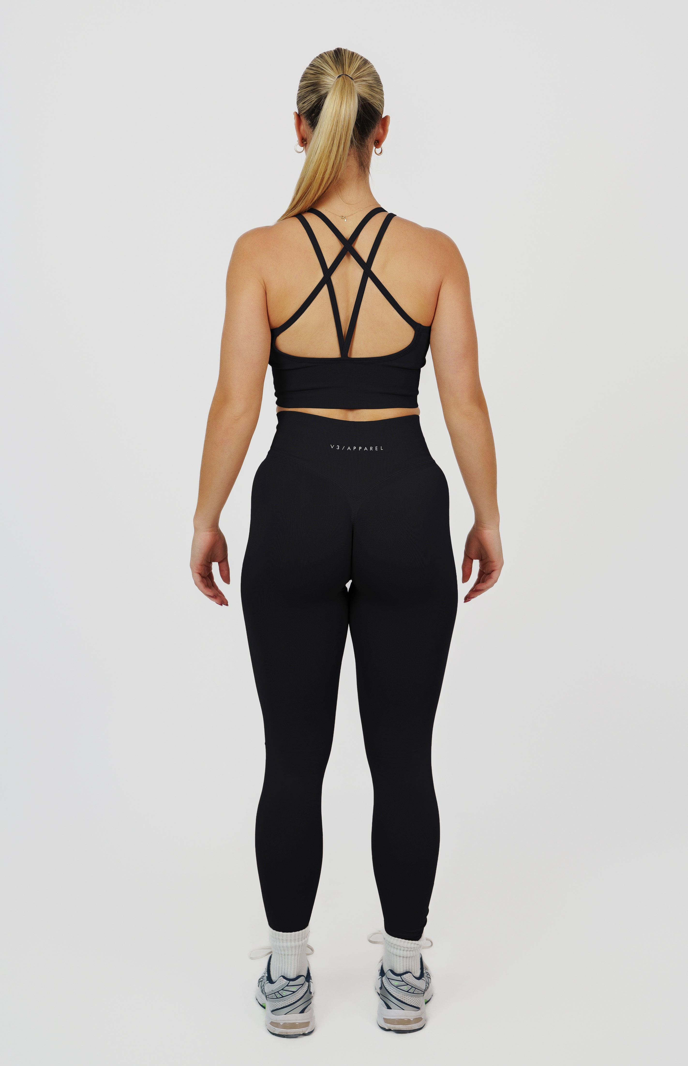 Form Seamless Scrunch Leggings & Sports Bra Set - Black