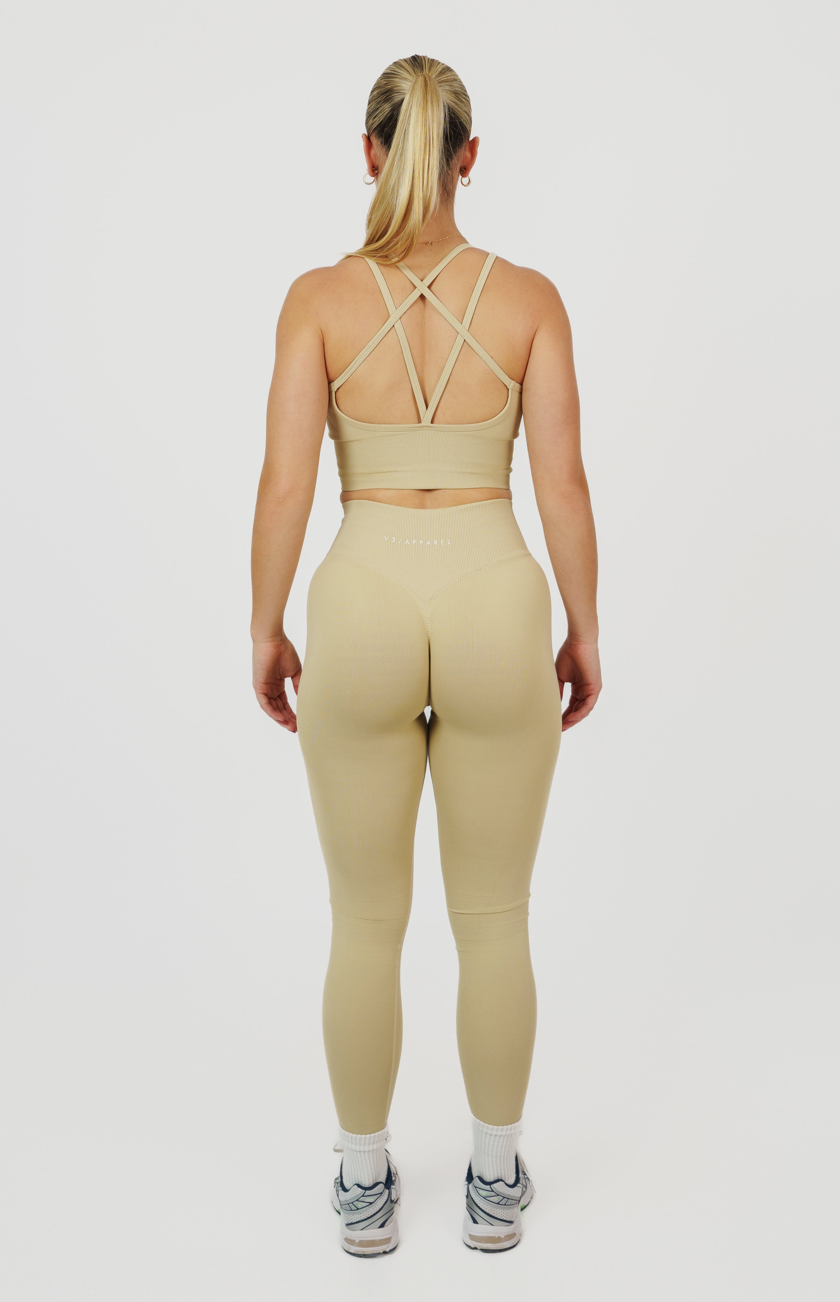 Form Seamless Scrunch Leggings & Sports Bra Set - Light Camel
